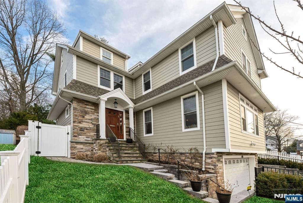 Photo of 681 Palisade Avenue, Teaneck, NJ 07666 (MLS # 26001377)