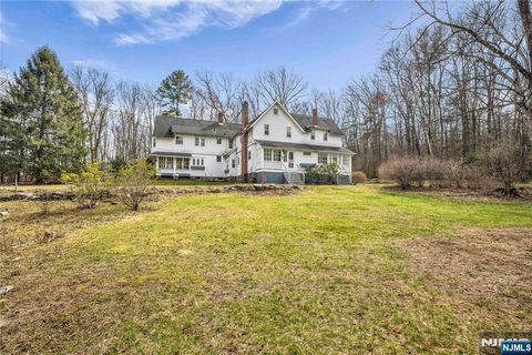 15 Deerhaven Lane Jefferson Township NJ 07435