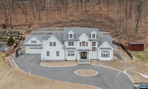 150 Mountain Avenue Pequannock Township NJ 07444
