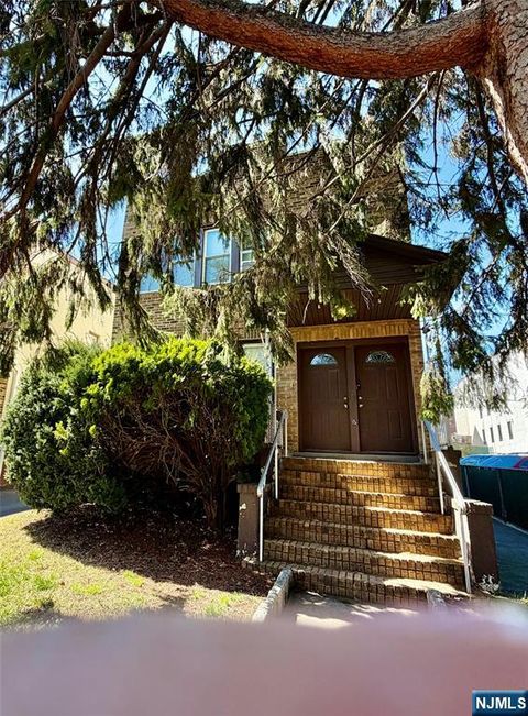 34 Feronia Way Rutherford NJ 07070