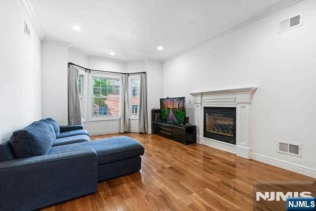431 Aurora Avenue A