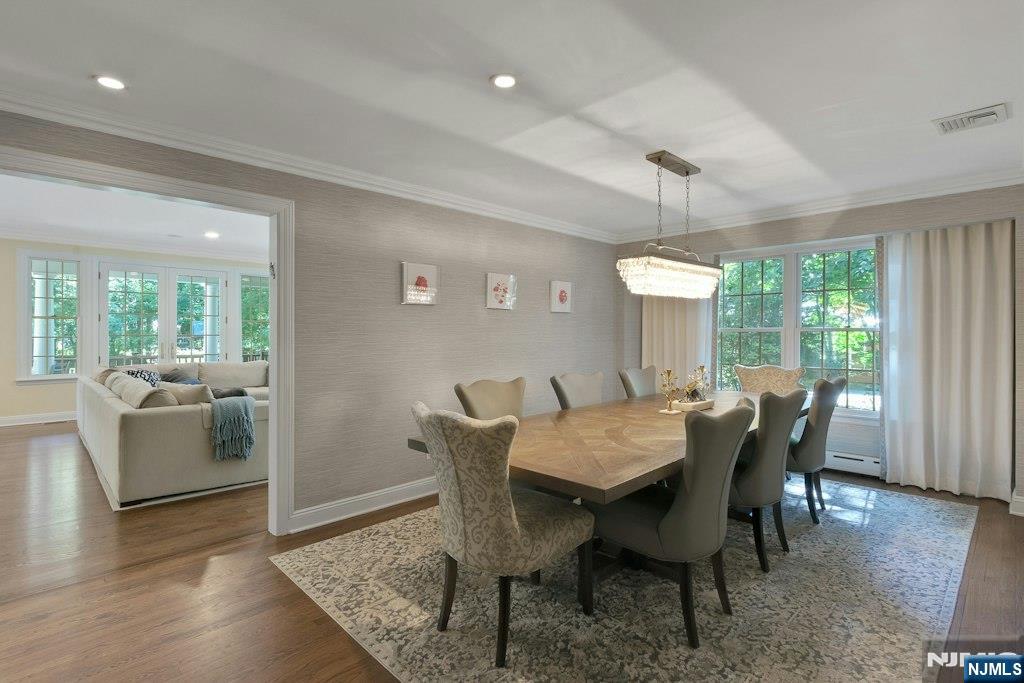 42 Warren Lane