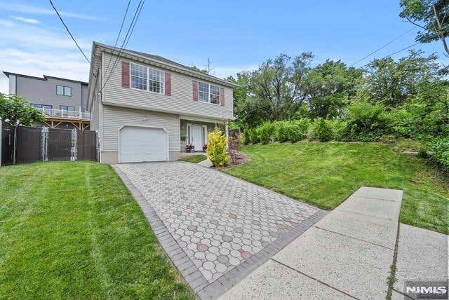 Photo of 503 Prospect Street, Hasbrouck Heights, NJ 07604 (MLS # 26022199)