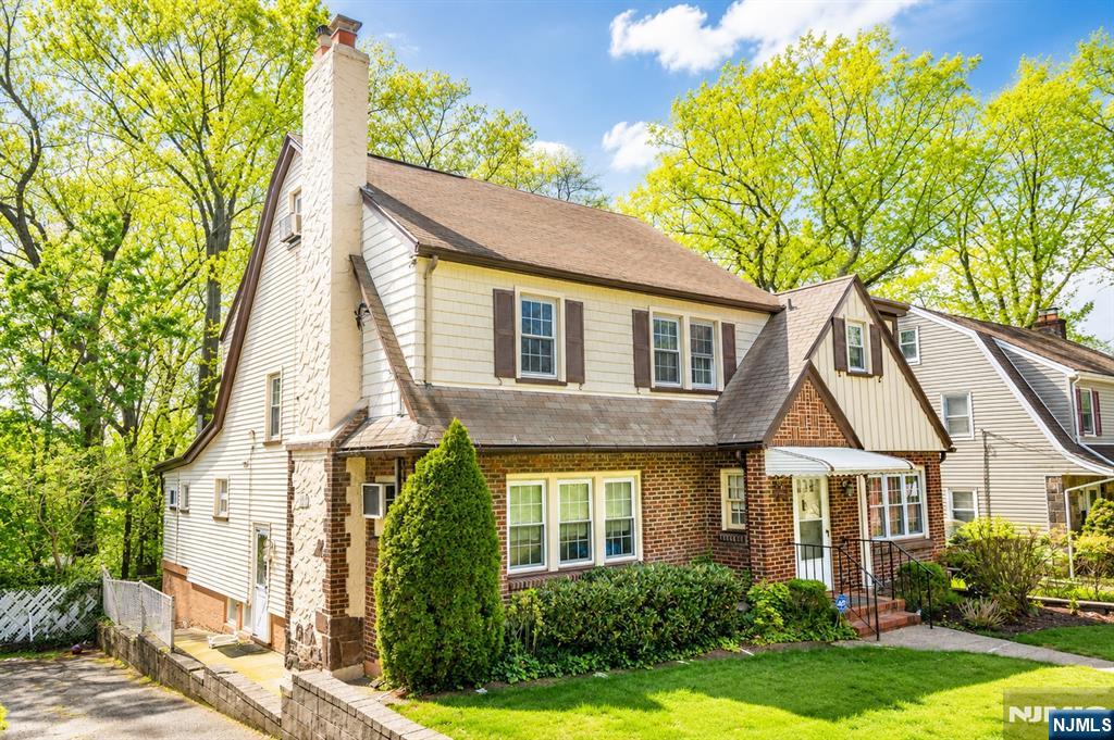 27 Glen Road