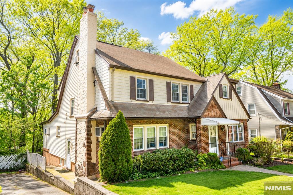 27 Glen Road