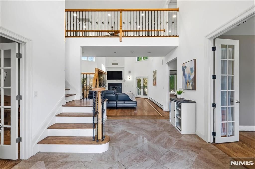 Photo of 20 Bearbrook Drive, Woodcliff Lake, NJ 07677 (MLS # 26006872)