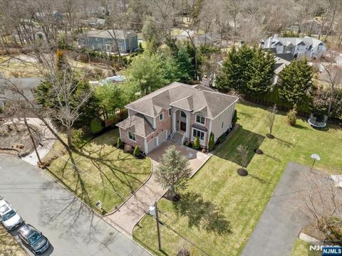 20 Bearbrook Drive Woodcliff Lake NJ 07677