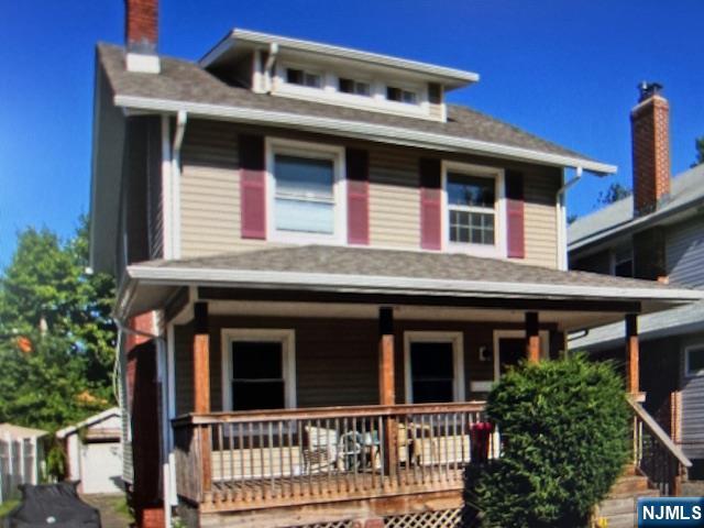 271 Maple Avenue, East Orange, New Jersey - 3 Bedrooms  
1 Bathrooms  
7 Rooms - 