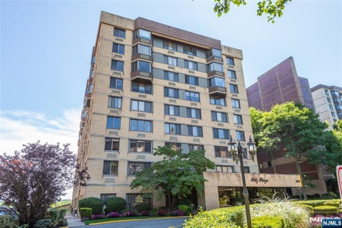 Photo of 344 Prospect AVE #6E, Hackensack, NJ 07601 (MLS # 26033267)