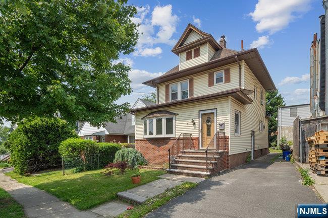 Property for Sale at 577 New Jersey Avenue, Lyndhurst, New Jersey - Bedrooms: 3 
Bathrooms: 2 
Rooms: 7  - $449,000