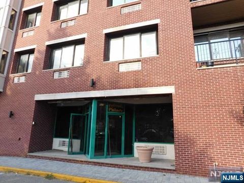 825 S Palisade Avenue 1A Fort Lee NJ 07024