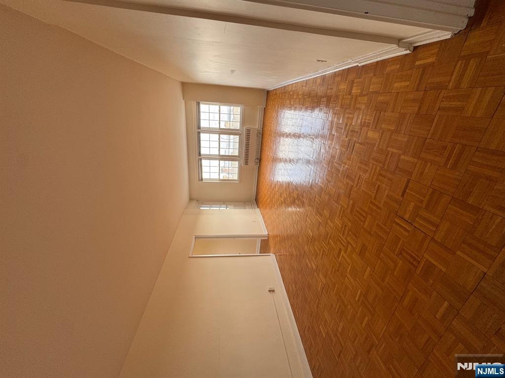 5 Roosevelt Place 4A