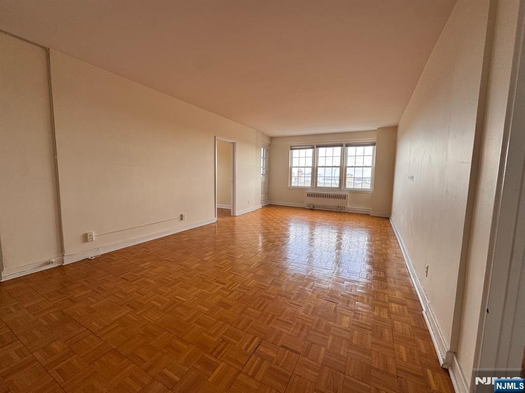 5 Roosevelt Place 4A