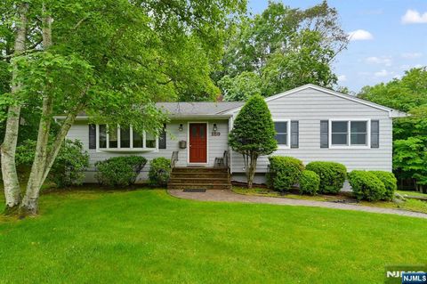 189 Alberon Drive Park Ridge NJ 07656