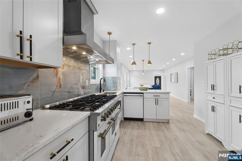 Photo of 89 Morlot Avenue, Fair Lawn, NJ 07410 (MLS # 26011308)