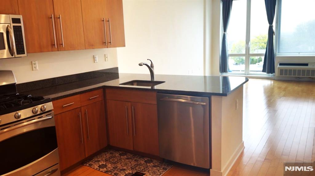 800 12th Street 807