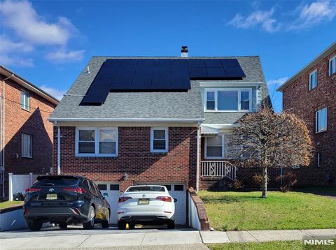 Photo of 35 E Edsall Avenue, Palisades Park, NJ 07650 (MLS # 26008778)