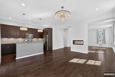 Photo of 60 Roosevelt DR, Wood Ridge, NJ 07075 (MLS # 26022433)