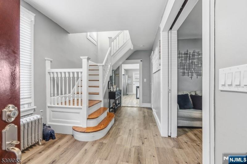 106 W Gibbons Street