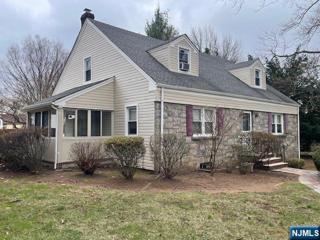 1249 W Laurelton Parkway