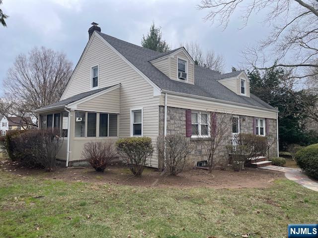 1249 W Laurelton Parkway
