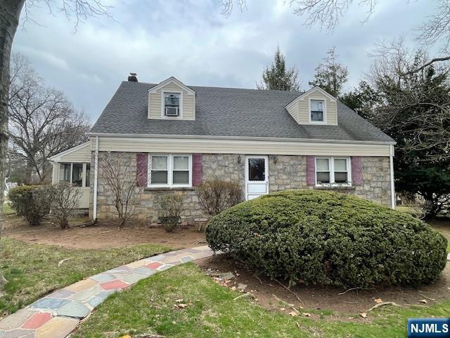 1249 W Laurelton Parkway