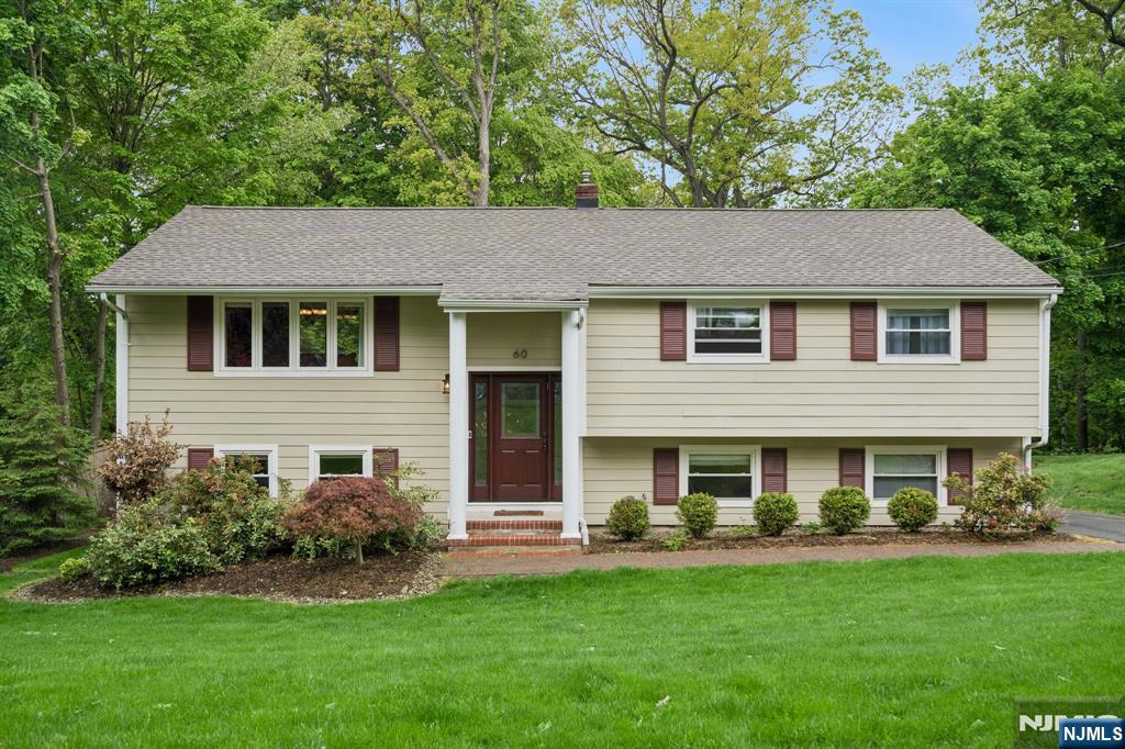 60 Edgemere Road