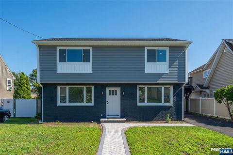 Photo of 214 Alberta Drive, Saddle Brook, NJ 07663 (MLS # 26025643)