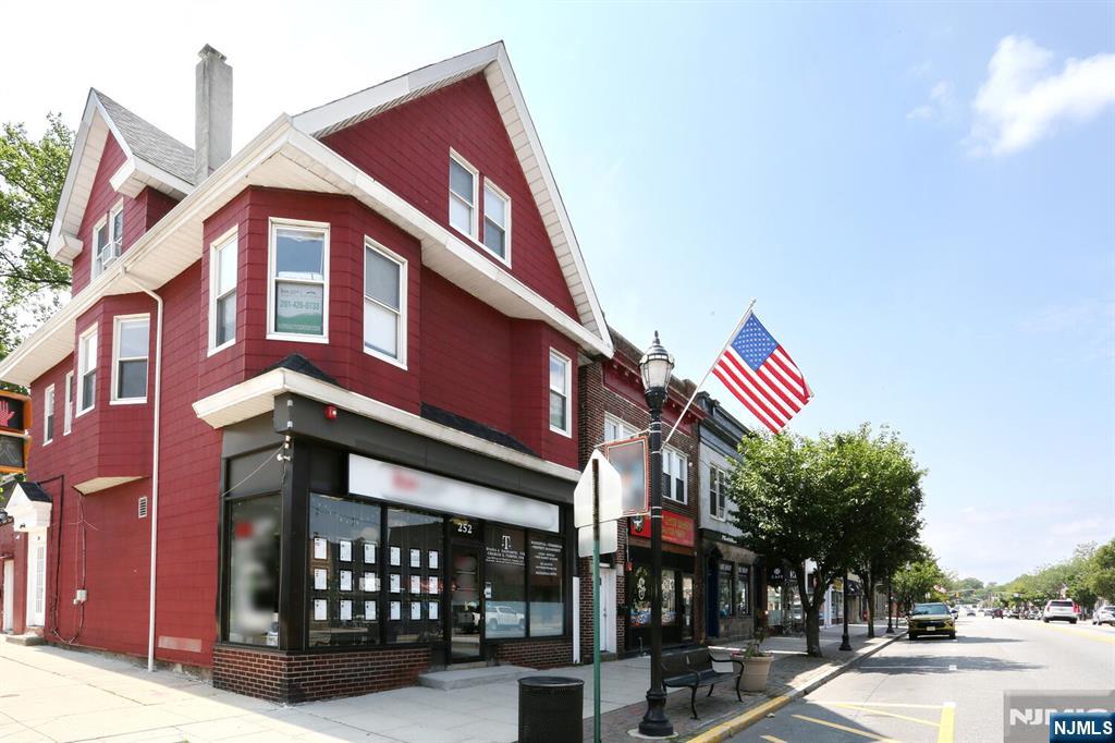 252 Boulevard