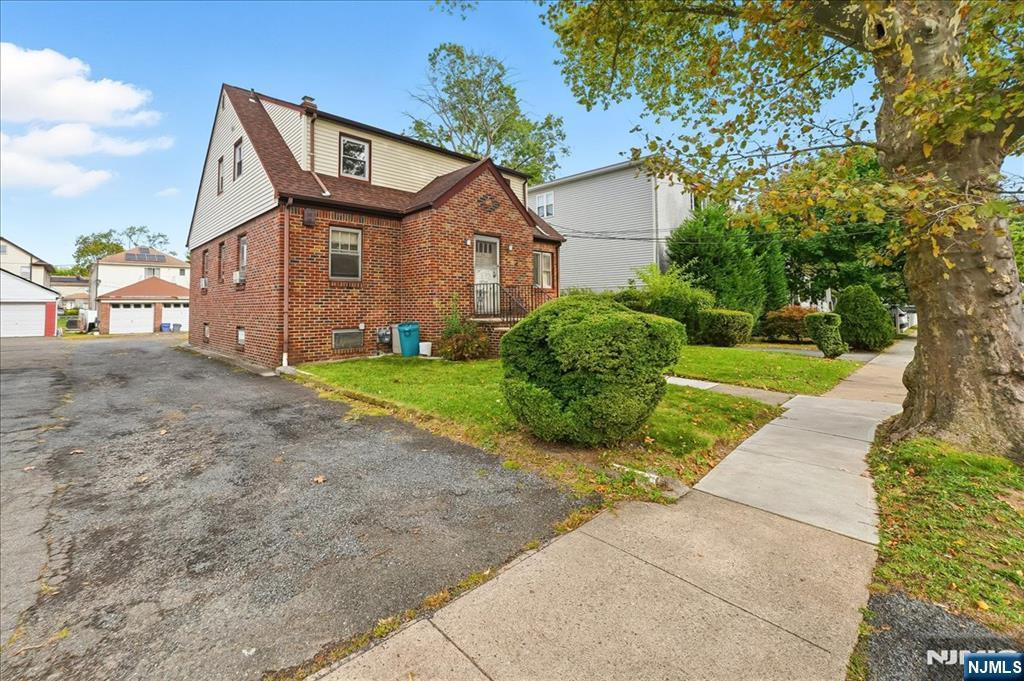 116 Howard Avenue