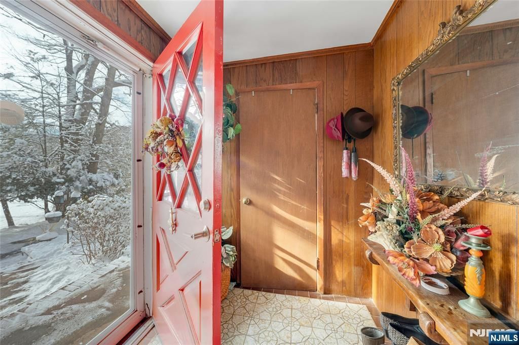 Photo of 70 Skyline Drive, Oakland, NJ 07436 (MLS # 26012838)