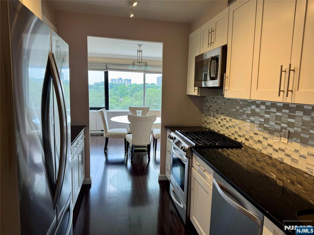 6 Horizon Road 604