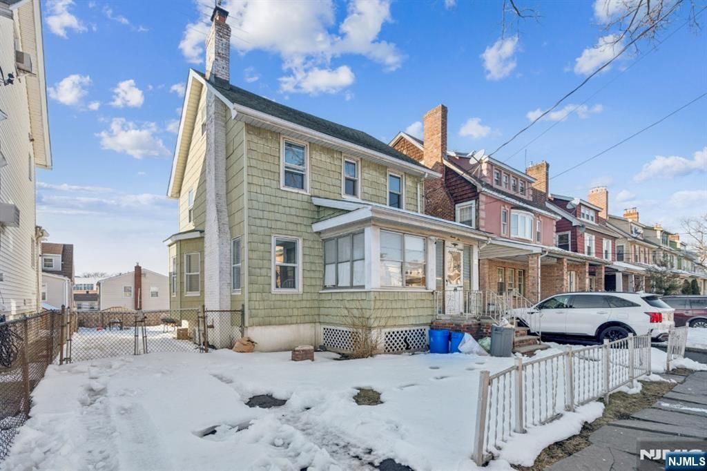 Photo of 9698 Beaumont Place, Newark, NJ 07104 (MLS # 26007414)