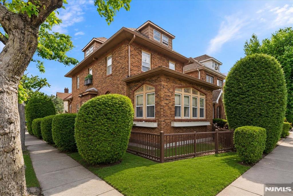 540 Highridge Avenue