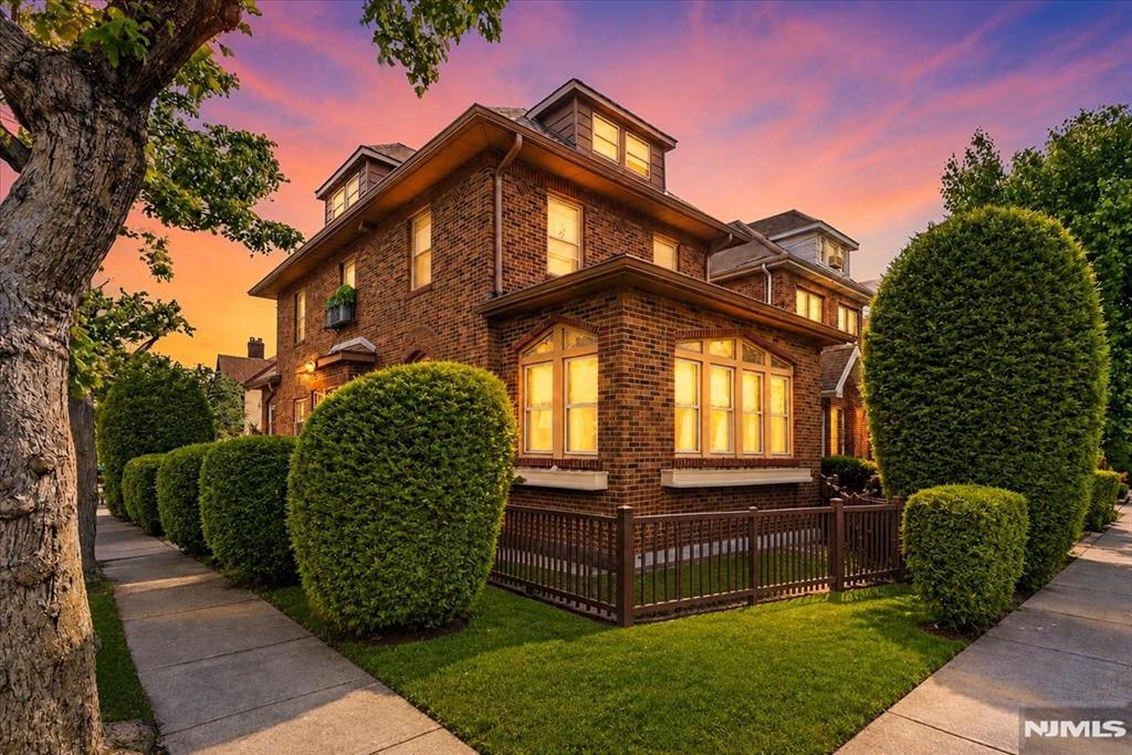 540 Highridge Avenue