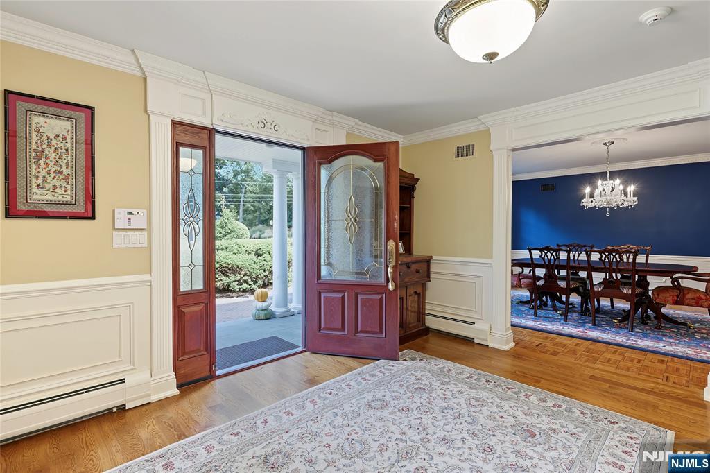 359 Lakeview Drive