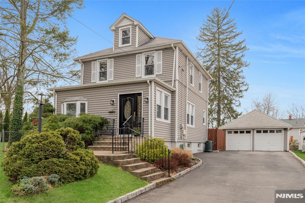 16 Sycamore Avenue