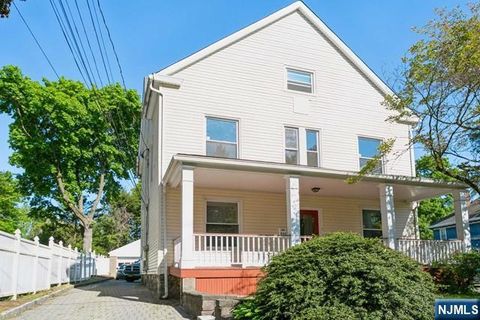 Photo of 332 Closter Dock Rd #1, Closter, NJ 07624 (MLS # 25038473) Photo of 332 Closter Dock Rd #1, Closter, NJ 07624 (MLS # 25038473)