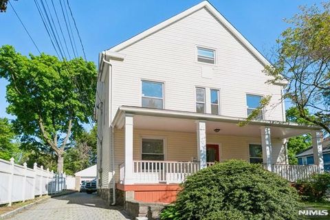 Photo of 332 Closter Dock Rd #1, Closter, NJ 07624 (MLS # 25038473)