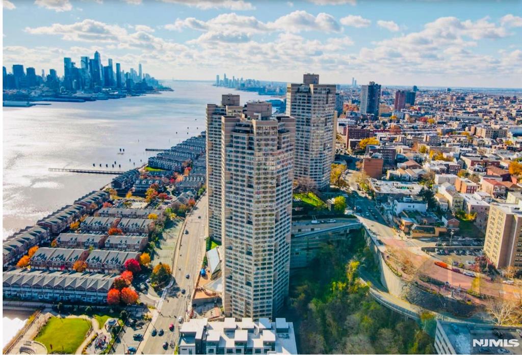 7002 Boulevard East Boulevard 3A