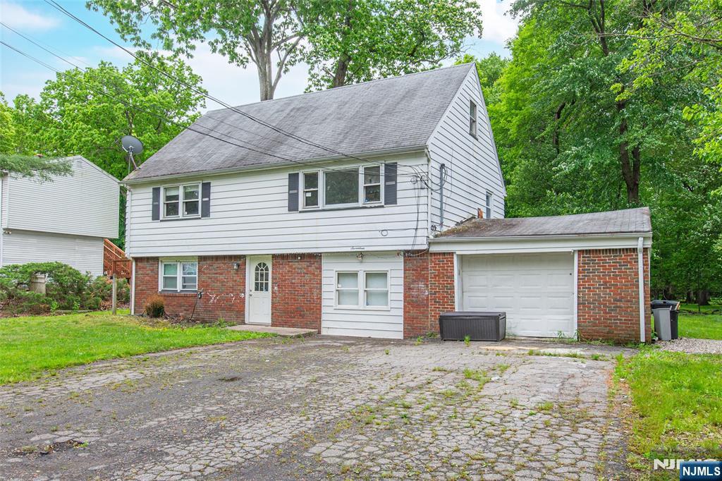 17 Oakwood Avenue