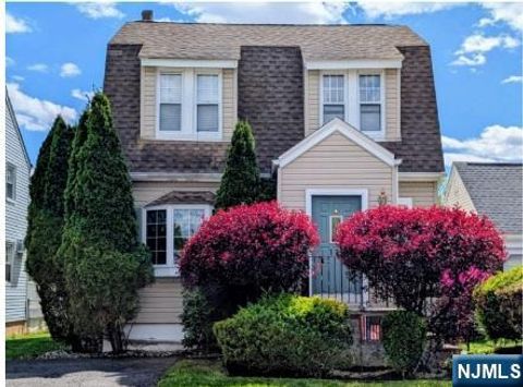 Photo of 121 Highland Place, Ridgefield Park, NJ 07660 (MLS # 26017826)
