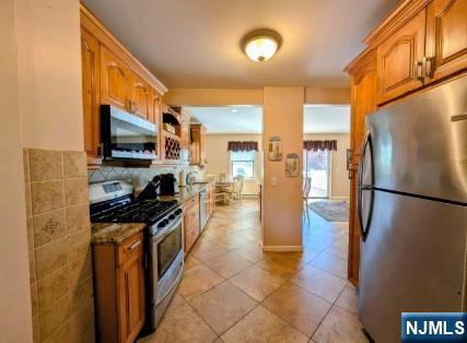 121 Highland Place