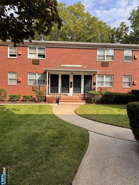 Photo of 401 W Madison Ave #7, Dumont, NJ 07628 (MLS # 26014387)