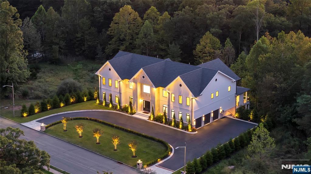 39 Westmount Drive