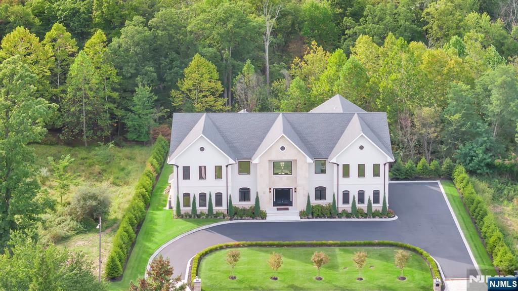 39 Westmount Drive