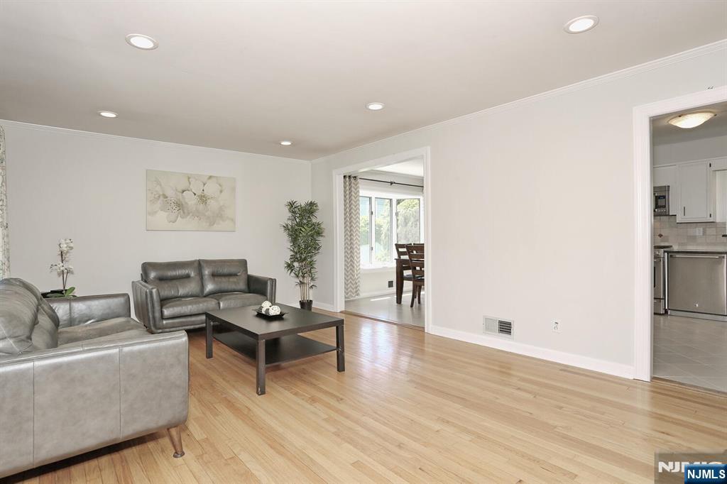 4 Hemlock Street