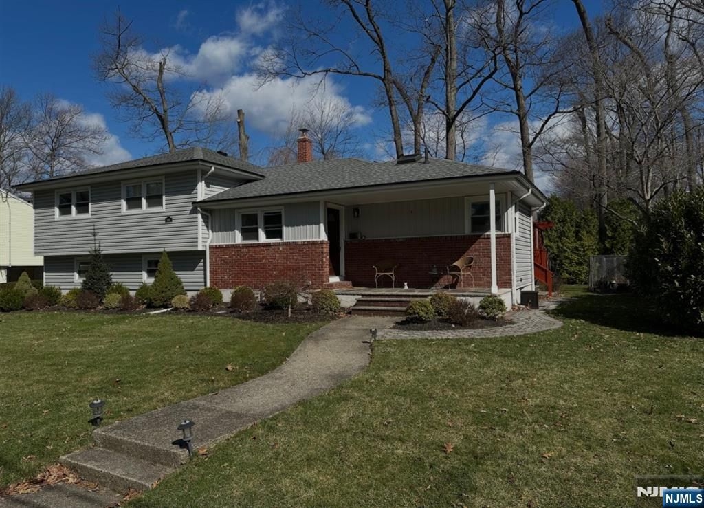 Photo of 986 Wildwood Road, Oradell, NJ 07649 (MLS # 26013584)