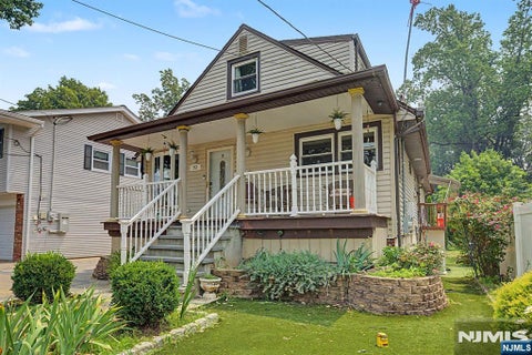 Photo of 92 Blauvelt Avenue, Bergenfield, NJ 07621 (MLS # 26039048)