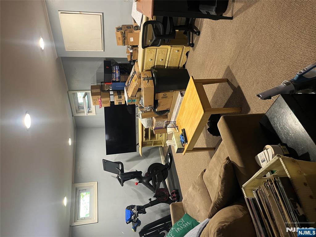 New Milford, New Jersey 07646, United States, 2 Bedrooms Bedrooms, ,2 BathroomsBathrooms,Residential,Active,120392